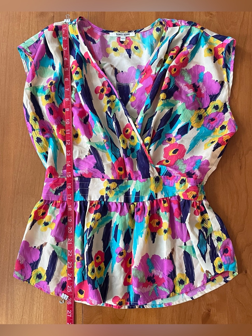 gorgeous daniel rainn top • sz large - Picture 3 of 8